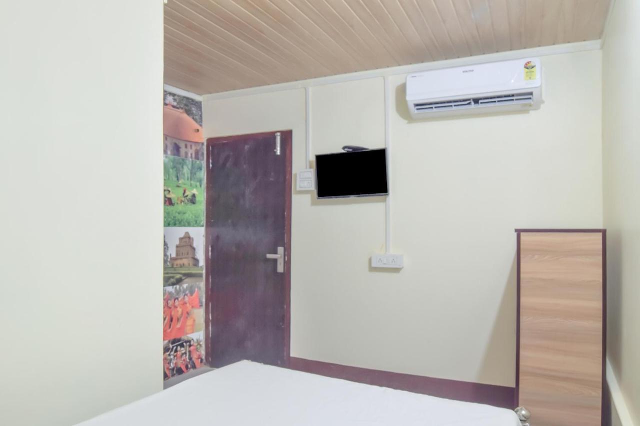 OYO 77896 Darshini Homes Guwahati Esterno foto