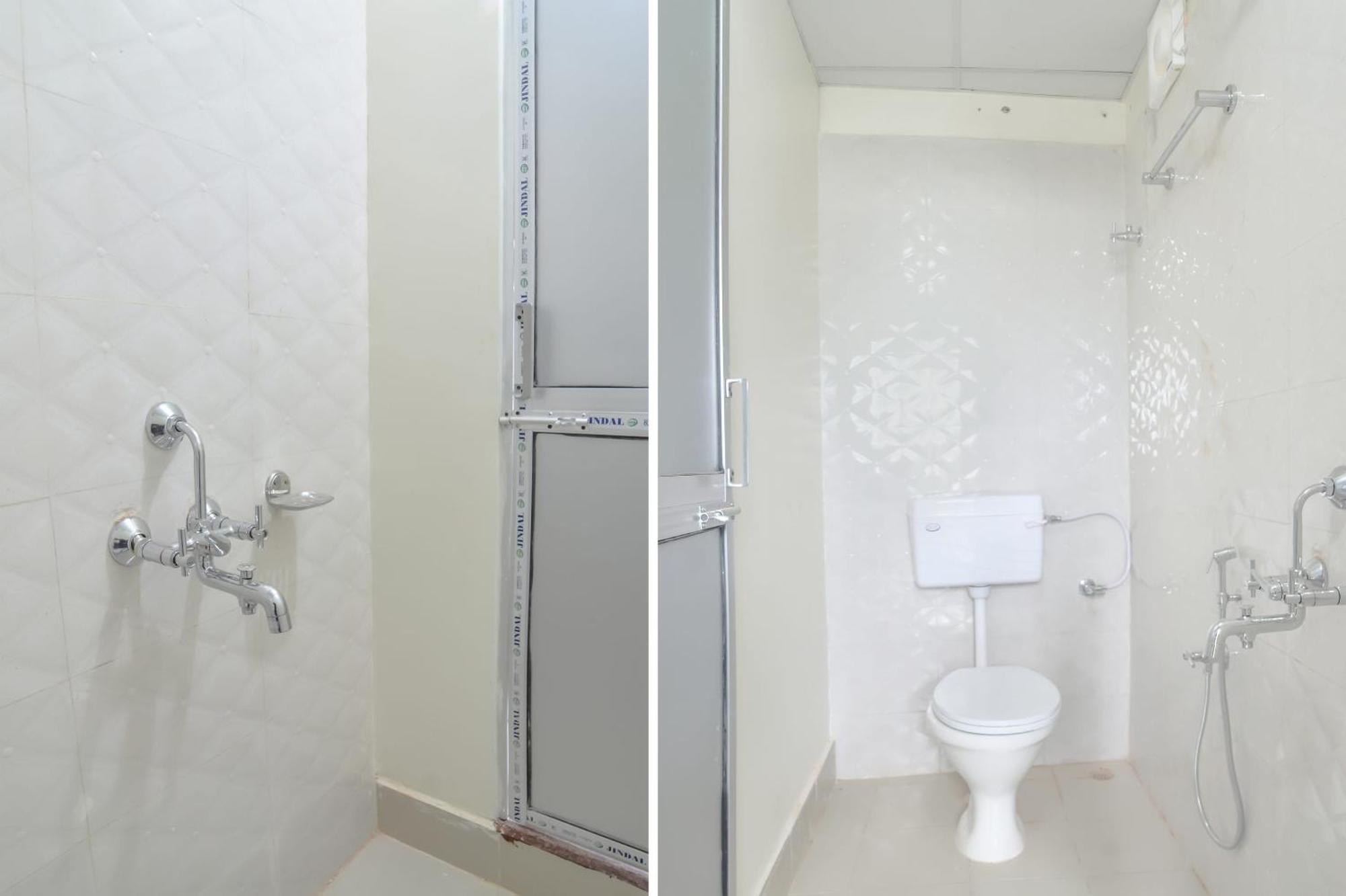 OYO 77896 Darshini Homes Guwahati Esterno foto