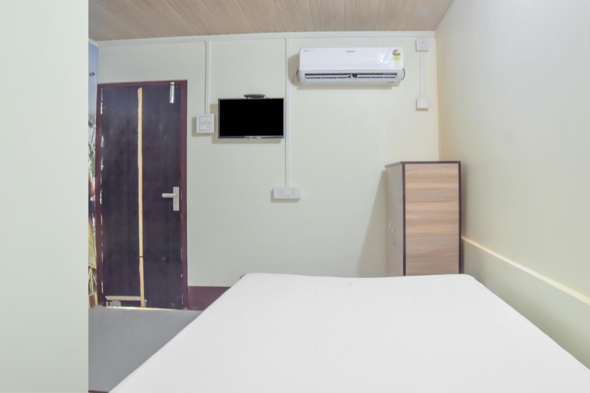 OYO 77896 Darshini Homes Guwahati Esterno foto