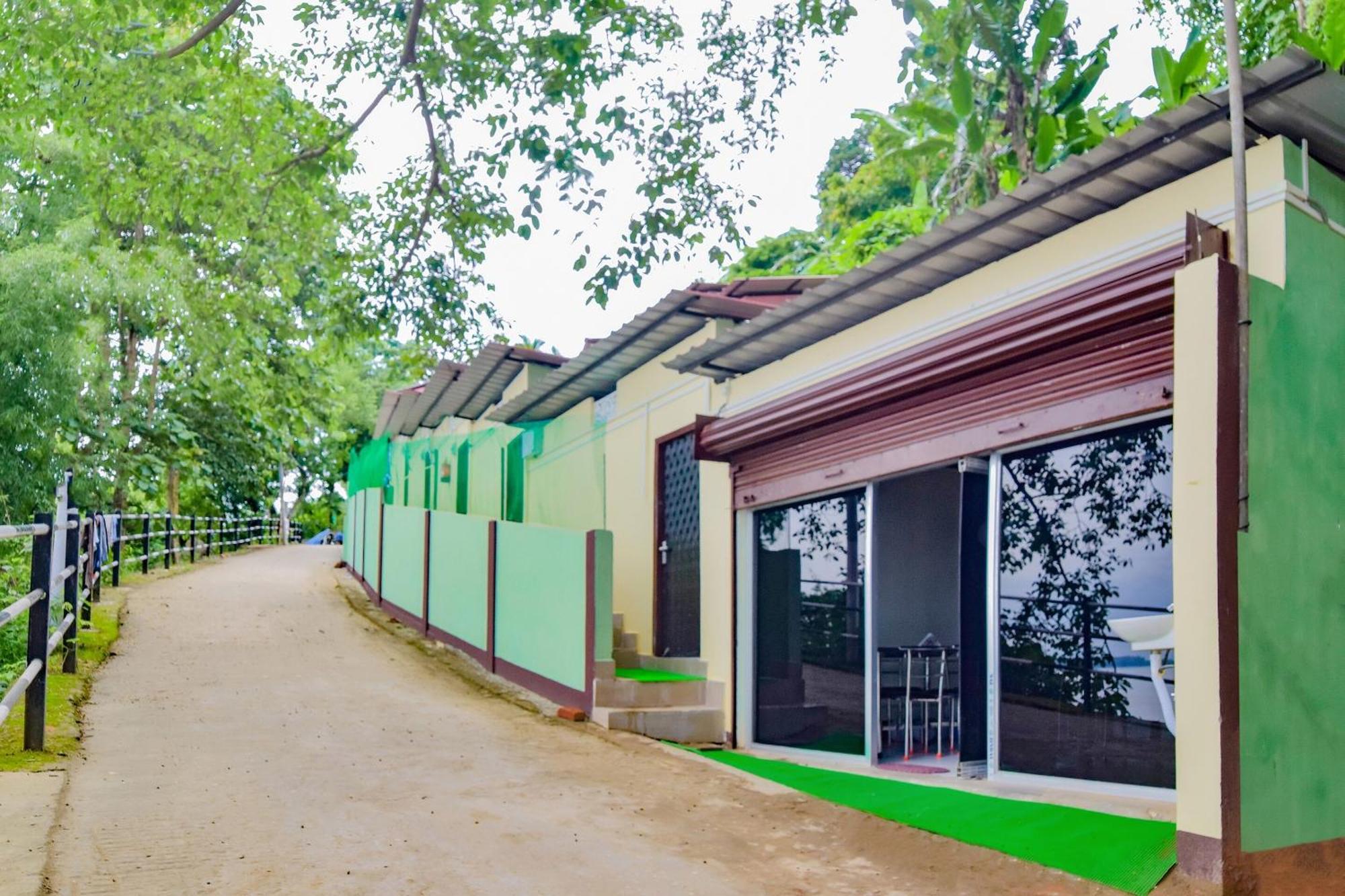 OYO 77896 Darshini Homes Guwahati Esterno foto